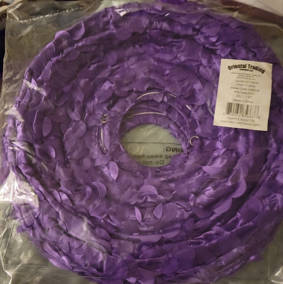 Hanging lanterns - Picture 2 of 4